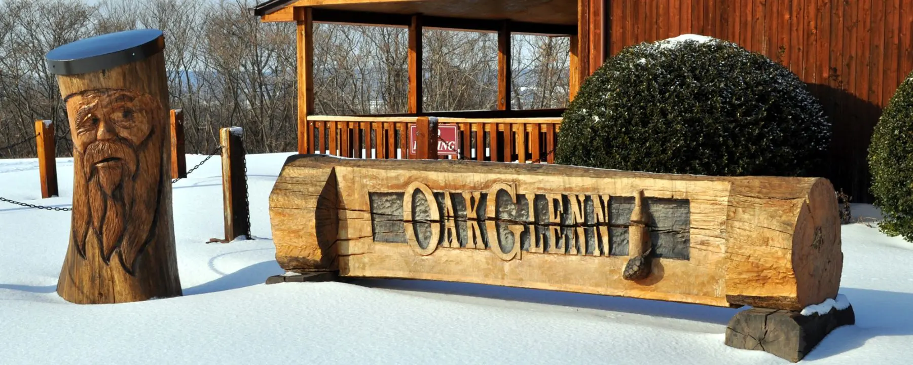 A wooden sign that says oak clean.